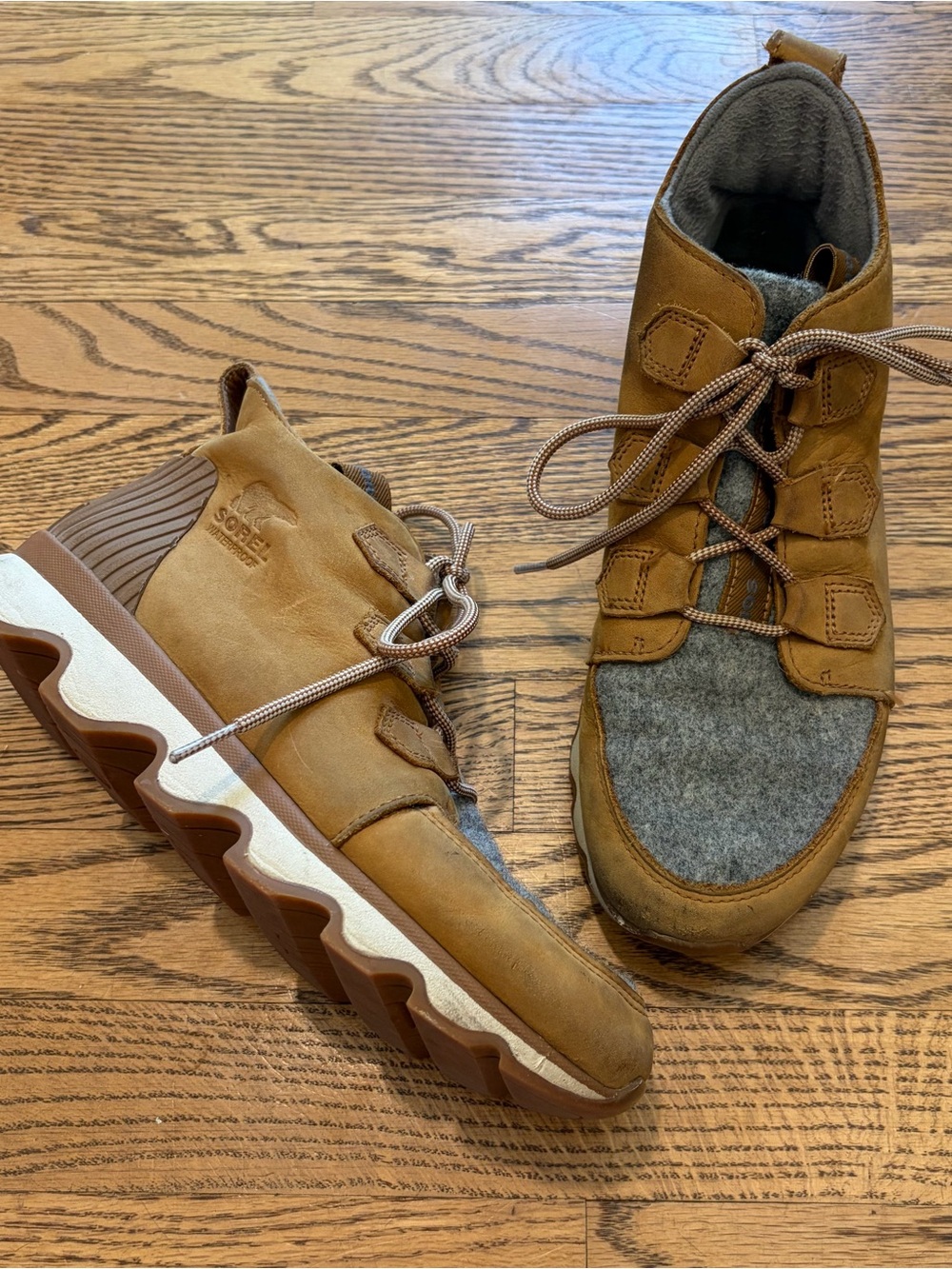 Sorel Kinetic Caribou Boot Camel Grey